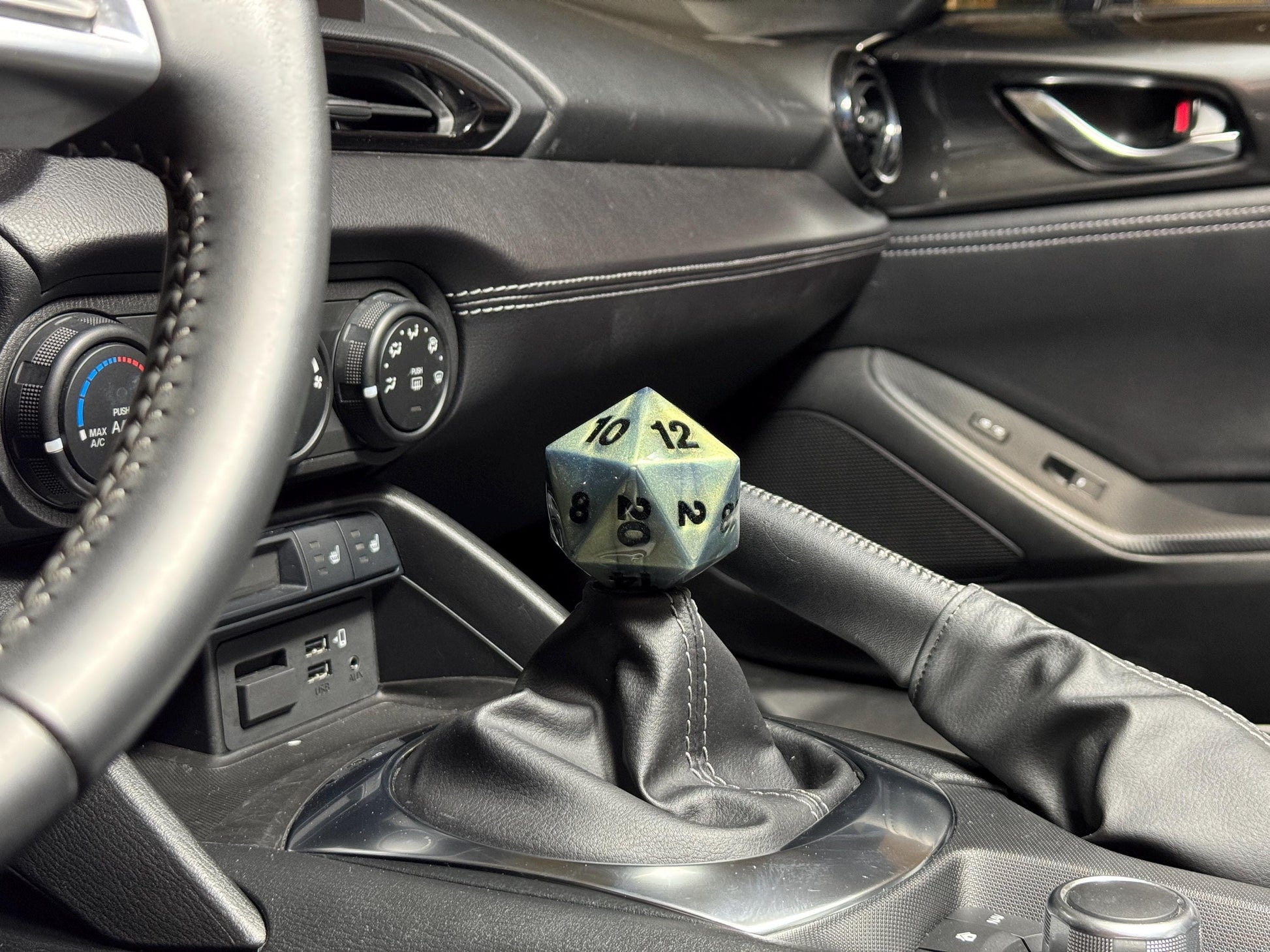 Custom D20 Shift Knob – Unique Dungeons & Dragons Inspired Gear Knob for the DnD Geek Car Enthusiast!